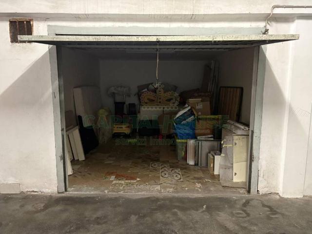 Box in vendita a Curti, Campania