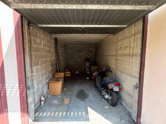 Box in vendita a Cusago, Lombardia