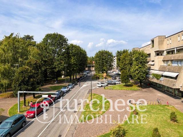 Box in vendita a Dalmine, Lombardia