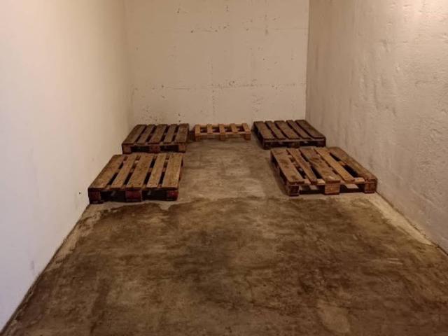 Box in vendita a Desenzano Del Garda, Lombardia