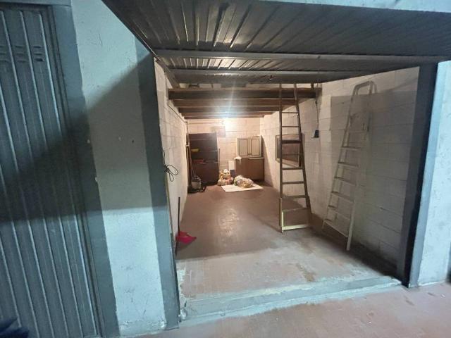 Box in vendita a San Giorgio, Desio