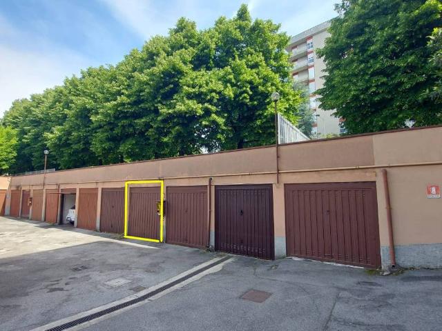 Box in vendita a Prati, Desio