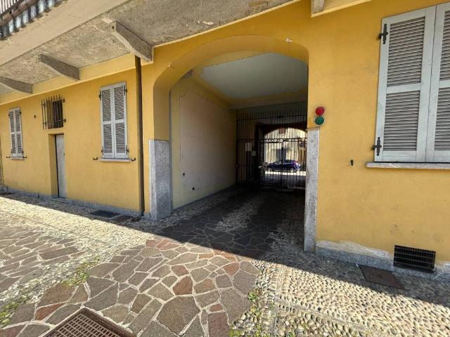 Box in vendita a Dugana, Desio