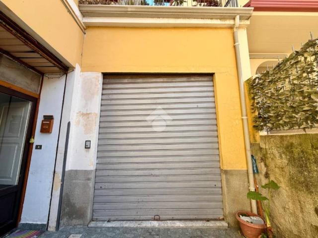 Box in vendita a Calabria, Cosenza