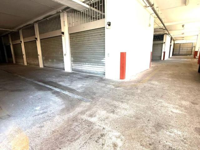 Box in vendita a Ercolano, Campania