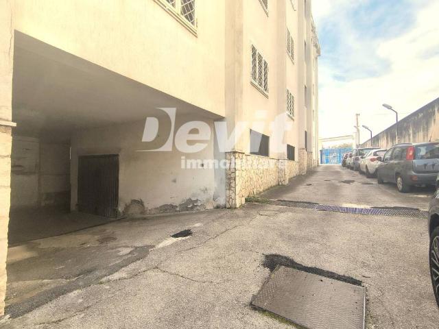Box in vendita a Ercolano, Campania