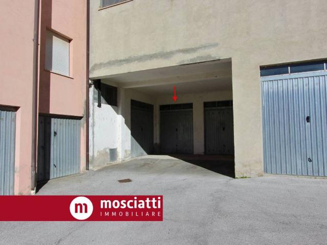 Box in vendita a Marche, Macerata