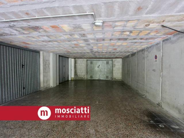 Box in vendita a Marche, Macerata