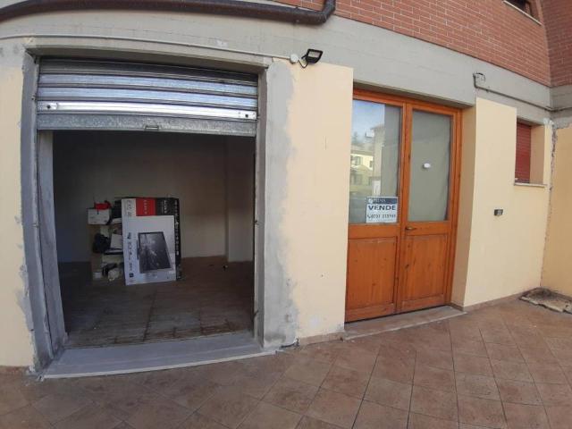 Box in vendita a Spina, Marche