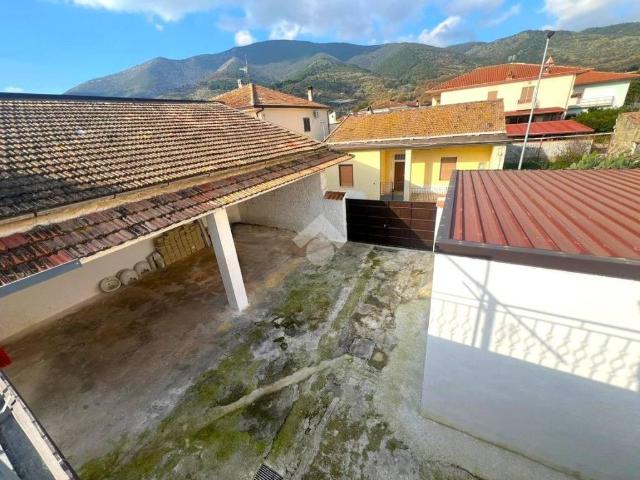 Box in vendita a Falciano Del Massico, Campania