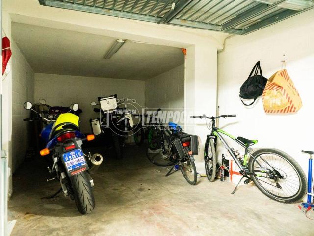 Box in vendita a San Lazzaro, Marche