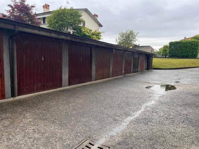 Box in vendita a Fara Gera D'adda, Lombardia