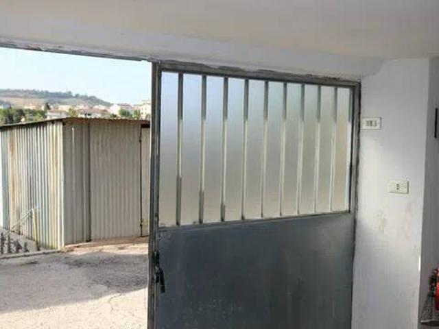 Box in vendita a Ponte Ete, Fermo
