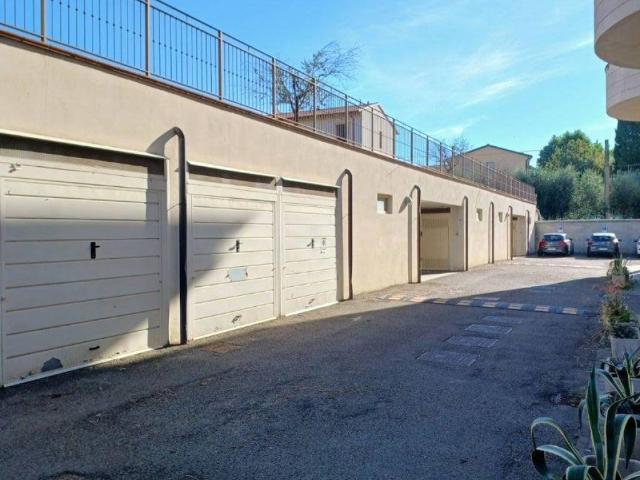 Box in vendita a Ellera, Fiesole