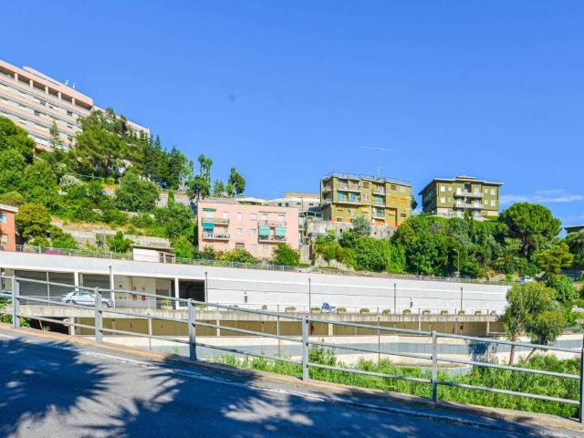 Box in vendita a Finale Ligure, Liguria