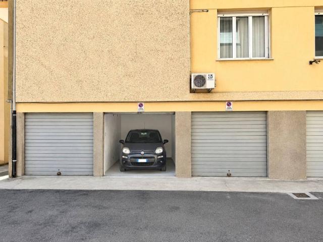Box in vendita a Finale Ligure, Liguria