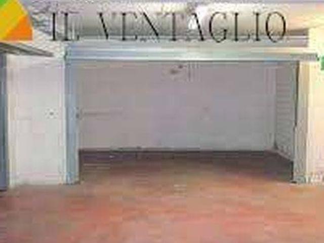 Box in vendita a Unione dei comuni del Distretto Ceramico, Fiorano Modenese