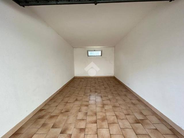 Box in vendita a Fiorenzuola D'arda, Reggio Emilia