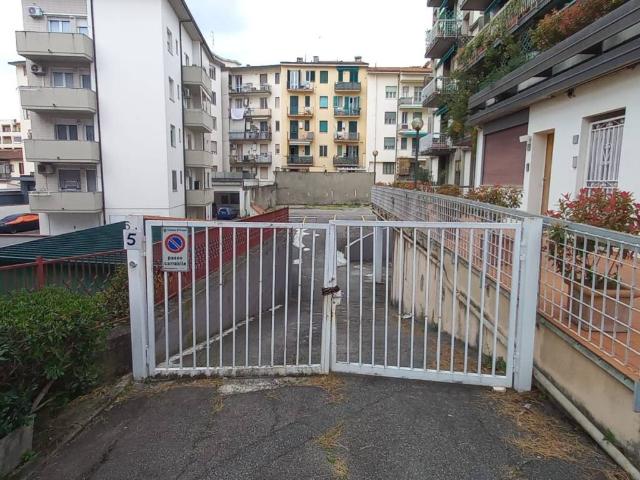 Box in vendita a Quartiere 5, Firenze