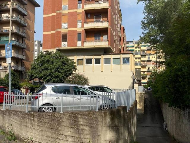 Box in vendita a Quartiere 5, Firenze
