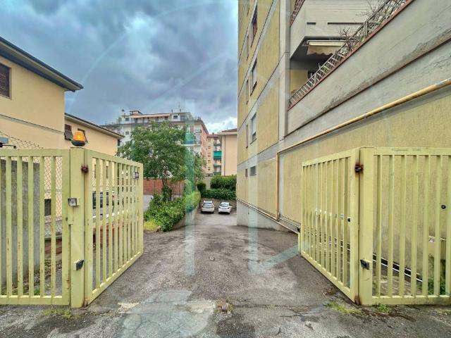 Box in vendita a Quartiere 5, Firenze