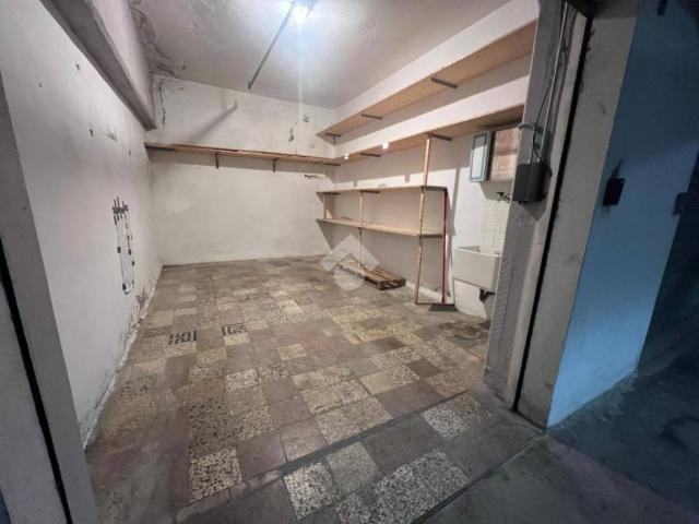 Box in vendita a Borgo delle Lame, Firenze
