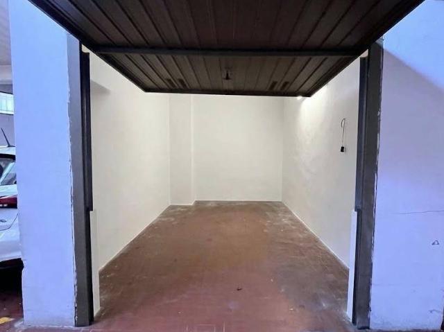 Box in vendita a La Lastra, Firenze