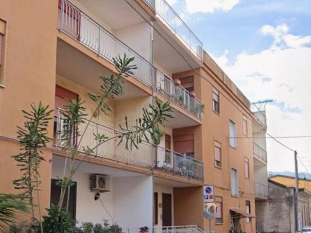 Box in vendita a Fiumefreddo Di Sicilia, Sicilia