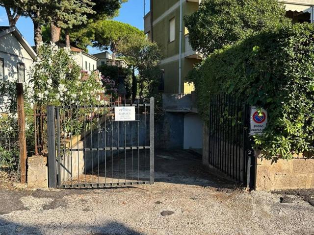 Box in vendita a Prato Ranieri, Follonica