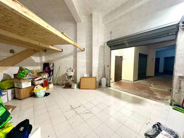 Box in vendita a Tor Lupara, Fonte Nuova