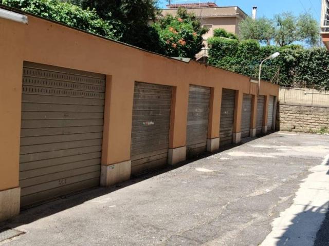 Box in vendita a Tor Lupara, Roma Capitale