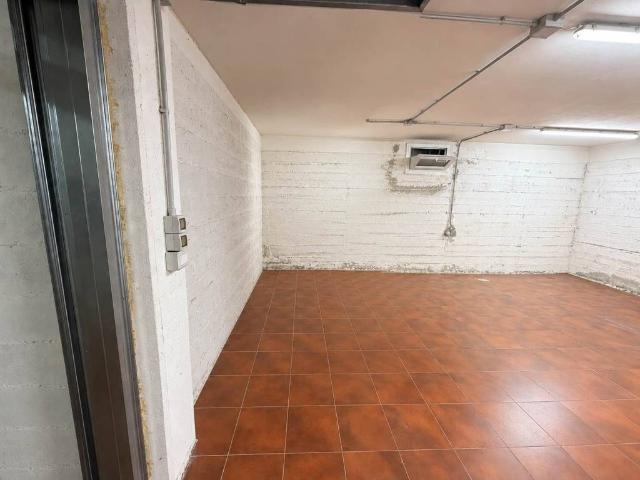 Box in vendita a Quartiere Spazzoli Campo di Marte Benefattori, Forlì