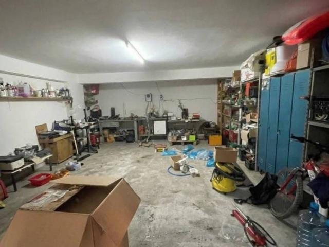 Box in vendita a Mola, Formia