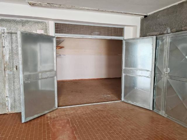 Box in vendita a Formia, Lazio