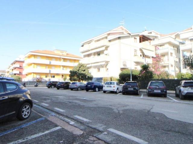 Box in vendita a Francavilla Al Mare, Abruzzo