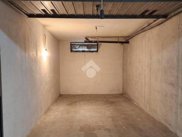 Box in vendita a Puglia, Brindisi