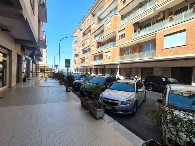 Box in vendita a Frosinone, Lazio