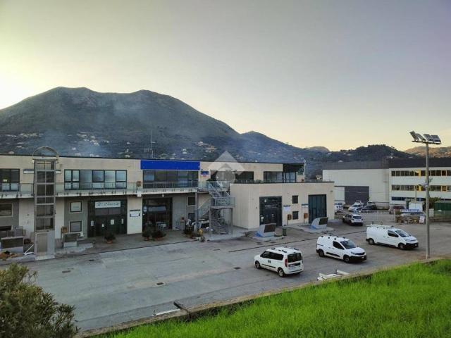 Box in vendita a Formia, Lazio