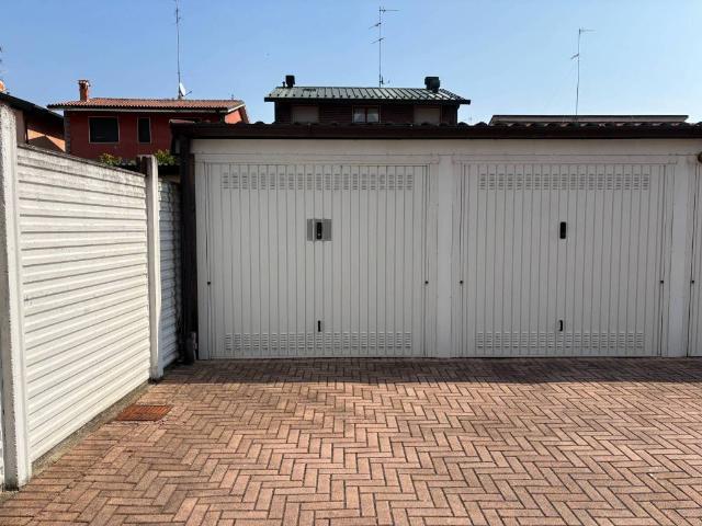 Box in vendita a Cascina Maggiore, Gaggiano