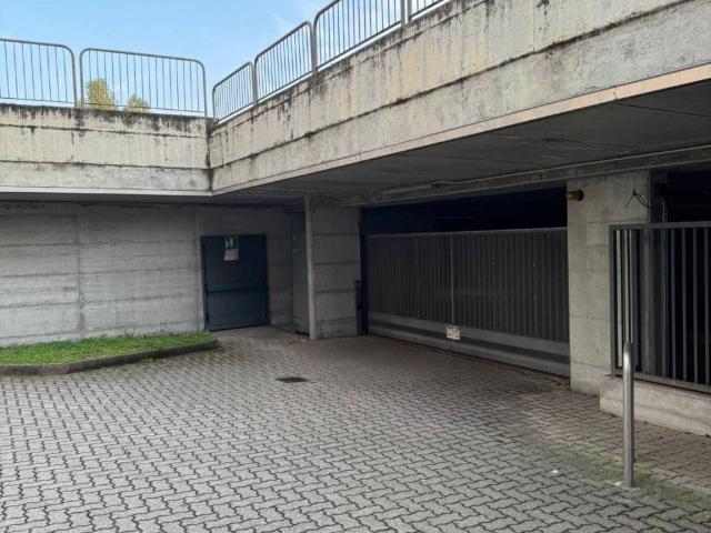 Box in vendita a Villaggio Sant'Andrea, Gallarate