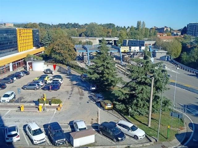 Box in vendita a Sciarè, Gallarate