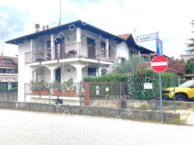 Box in vendita a Gallarate, Lombardia