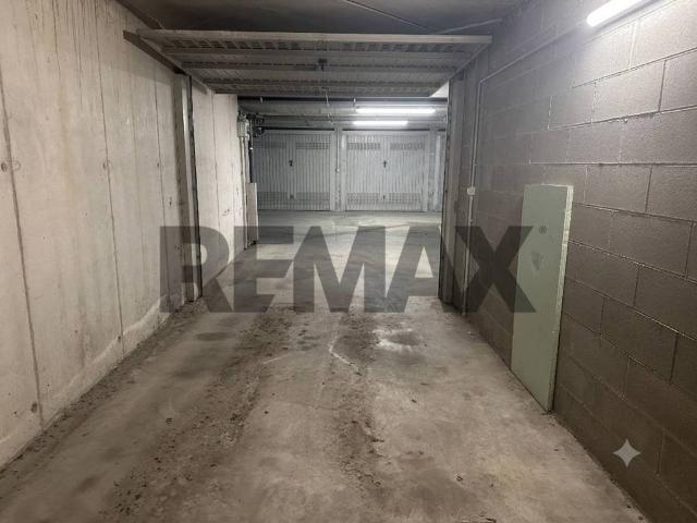 Box in vendita a Sciarè, Gallarate