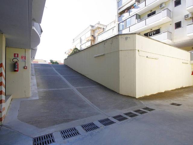 Box in vendita a Puglia, Lecce