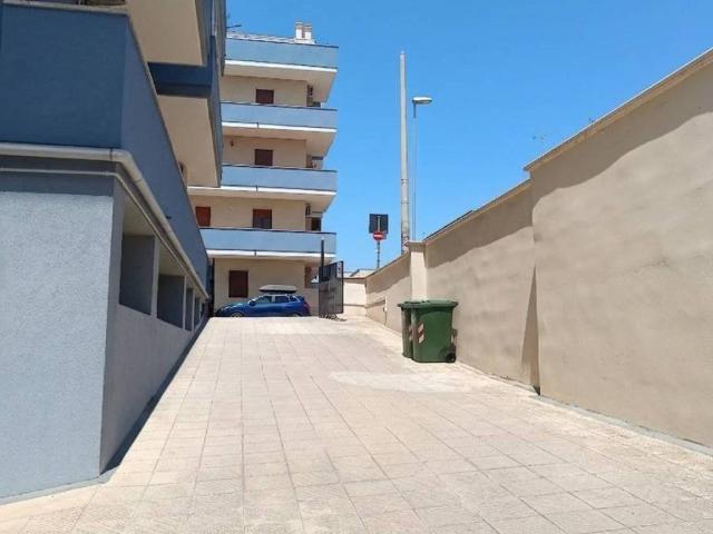 Box in vendita a Puglia, Lecce