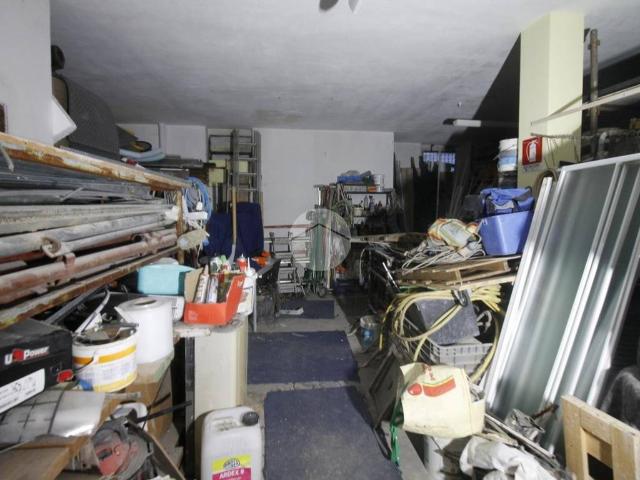 Box in vendita a Bariana, Garbagnate Milanese