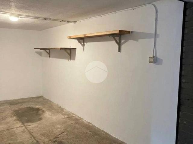 Box in vendita a Cascina Minotti, Garbagnate Milanese