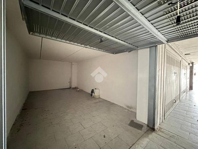 Box in vendita a Val d’Enza, Re