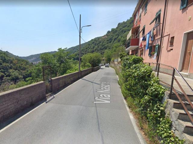 Box in vendita a Levante, Serra Riccò