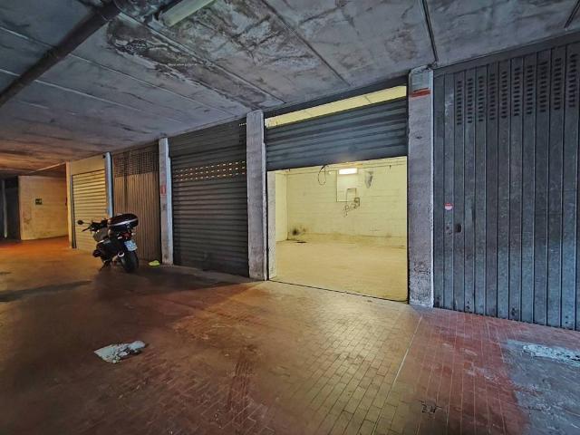 Box in vendita a Chiappeto, Genova